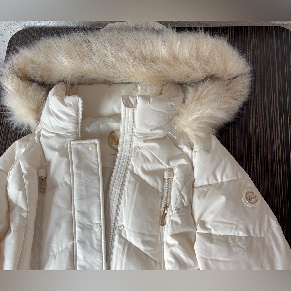 Michael Kors 💅❄️ Bone White Coat Belted MK Jacket Plush Fur Hood NWT $280 - Picture 3 of 13
